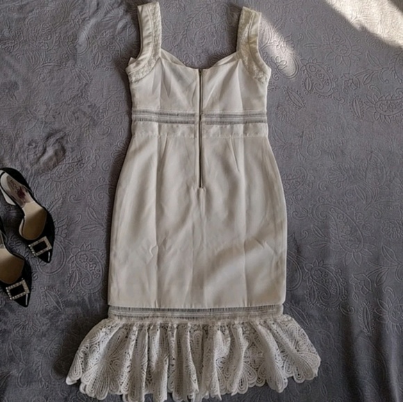 Ivory Lace Dress(Actual size is S but fits like M) - Picture 3 of 7